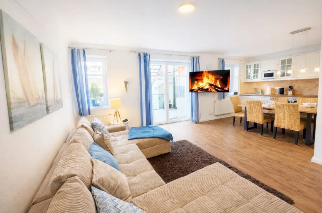 Titelbild Apartment Landhaus am Hafen EG in Heiligenhafen an der Ostsee mit stilvoller Ferienwohnung und modernem Wohnbereich