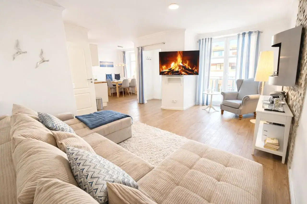 Apartment Seebrücke in Timmendorfer Strand Titelbild Apartment Landhaus am Hafen OG in Heiligenhafen an der Ostsee mit hochwertiger Ferienwohnung und hellem Wohnbereich